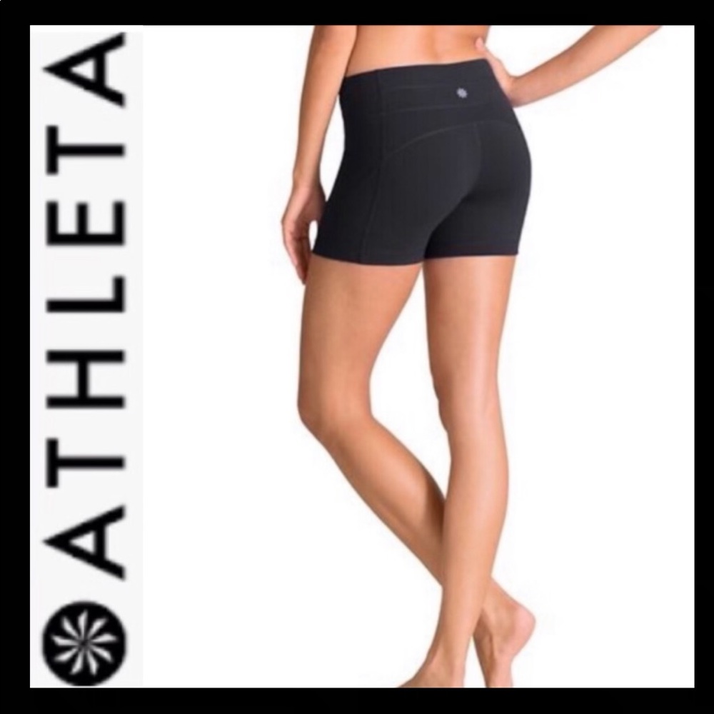 ATHLETA 4.5” KickBooty 2 Shorts
